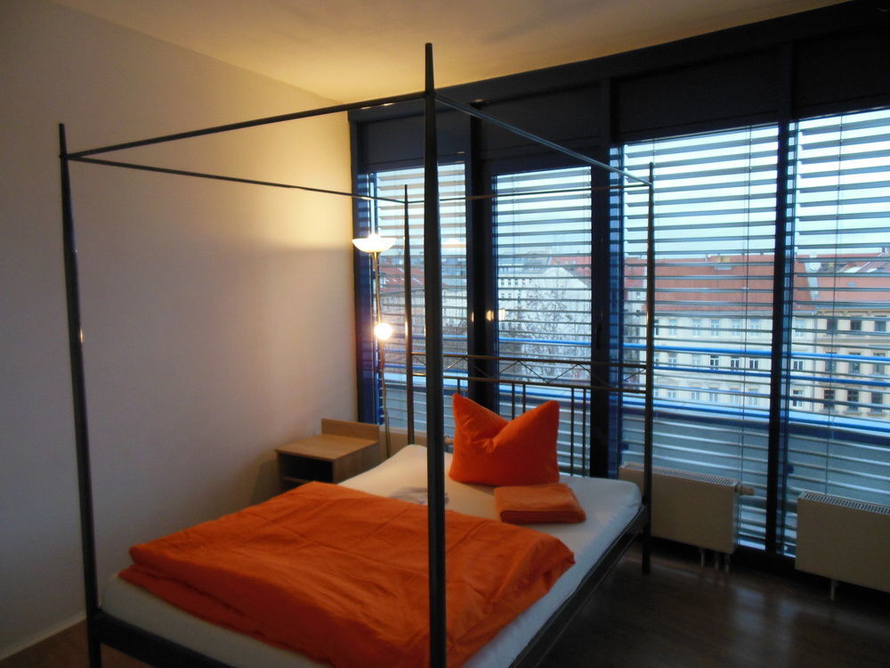 Lut10Her Sky-Fly Hotel Leipzig Exterior photo